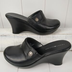 Tommy Hilfiger Black Women's Wedge Clogs